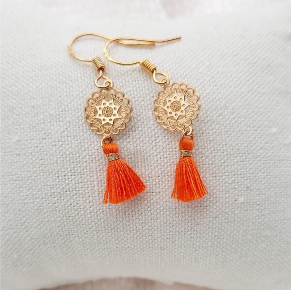 Tassel earrings in zesty orange