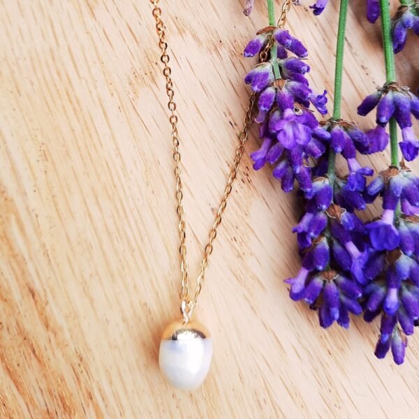 Fresh water pearl necklace