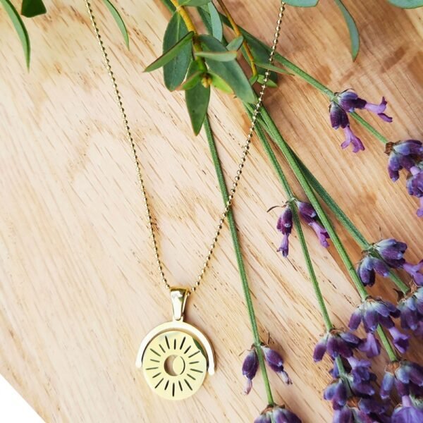 Swivel sun necklace